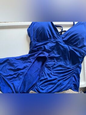 Carmen Marc Valvo Electric Blue Swimwear